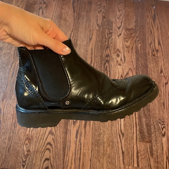 Cesare Paciotti Glossy Black Patent Leather Boots - Picture 2 of 8